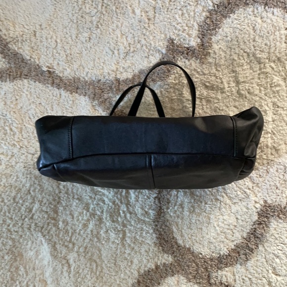 Black Coach Leather bag. Barely used! Like New! - Picture 5 of 5